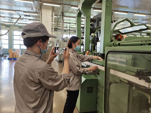 芜湖卷烟厂 拍摄短视频加强卷包设备工艺质量培训